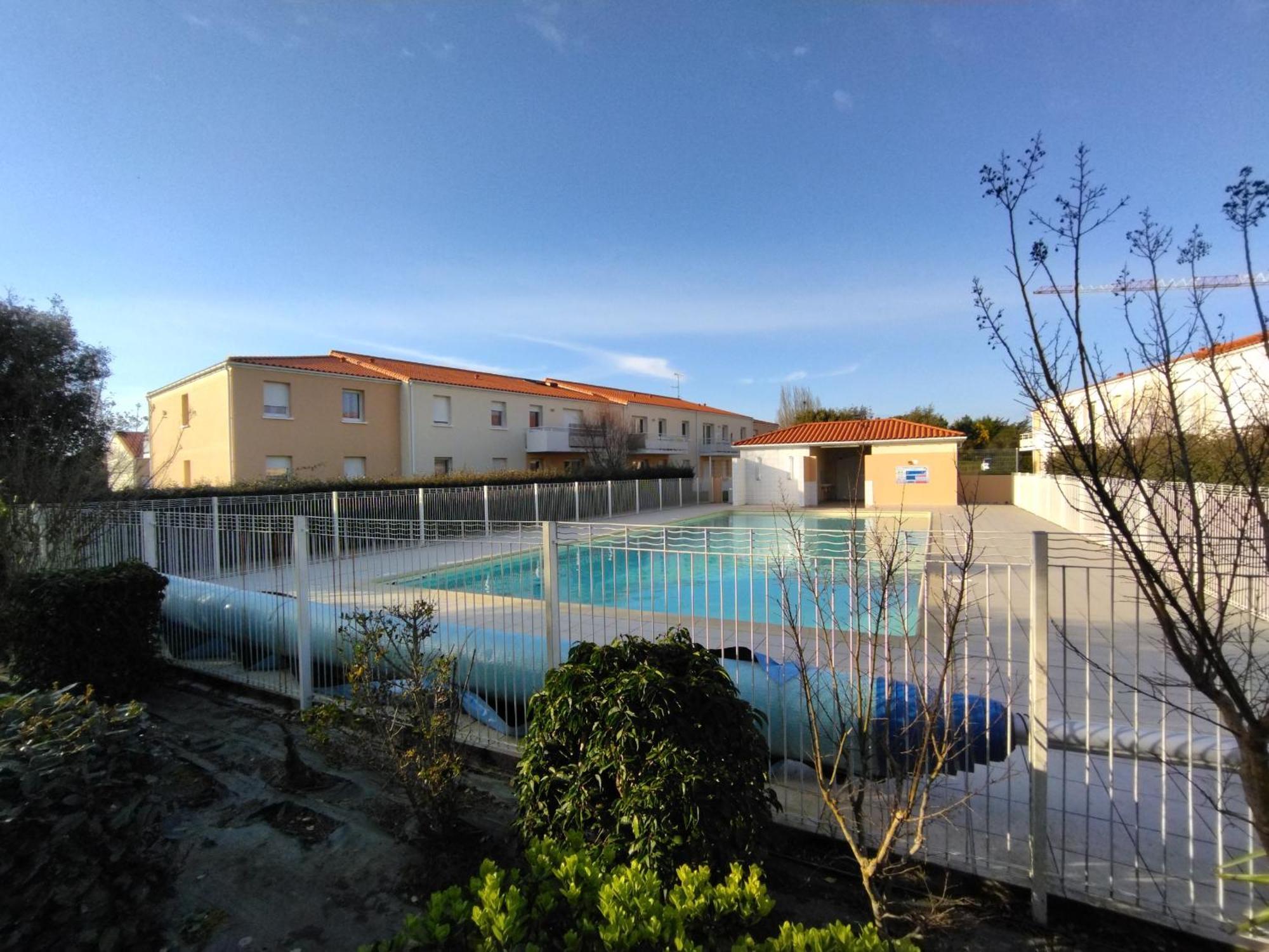 Appartement Dans Residence Au Calme Avec Piscine Les Sables-dʼOlonne Kültér fotó